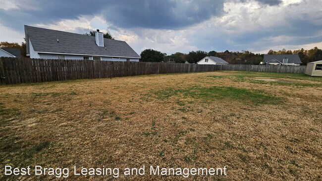 Building Photo - 3 br, 2 bath House - 107 Alexander Ct.