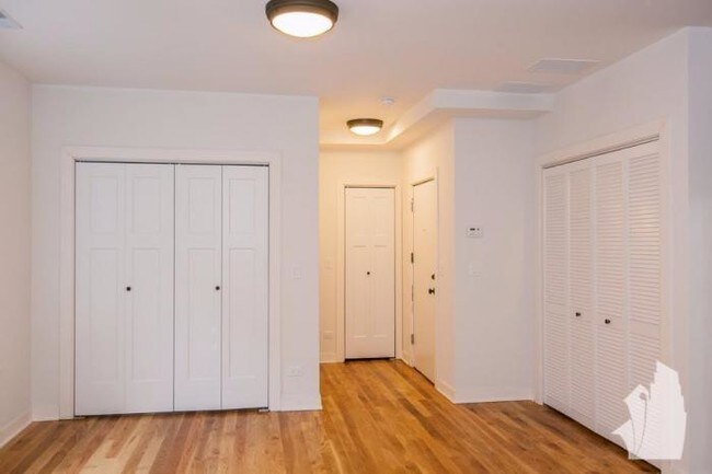 Foto del edificio - 0 bedroom in Chicago IL 60625