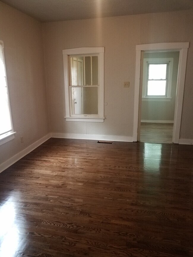 Foto del edificio - Beautiful rehabbed property