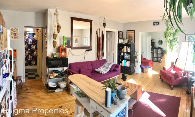 Foto del edificio - 816 E Clarke St