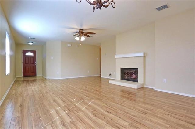 Building Photo - 1724 Honey Creek Ln