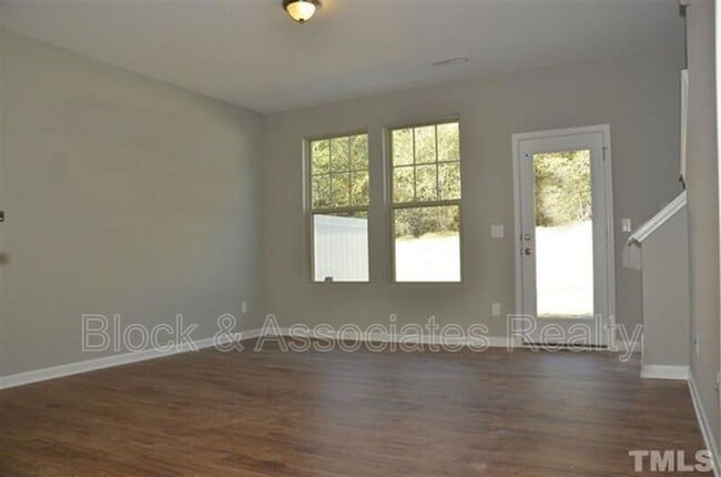 Building Photo - 9939 Sweet Basil Dr