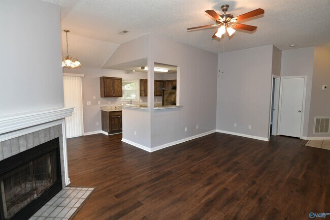 Building Photo - 204 Shoals Point Trail