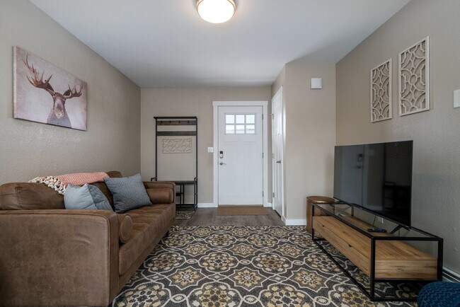 Foto del edificio - 909 E 46th Ct