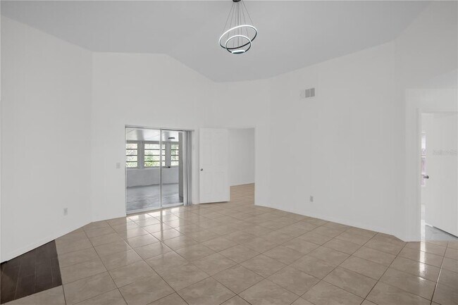 Building Photo - 1005 Delnova Ln