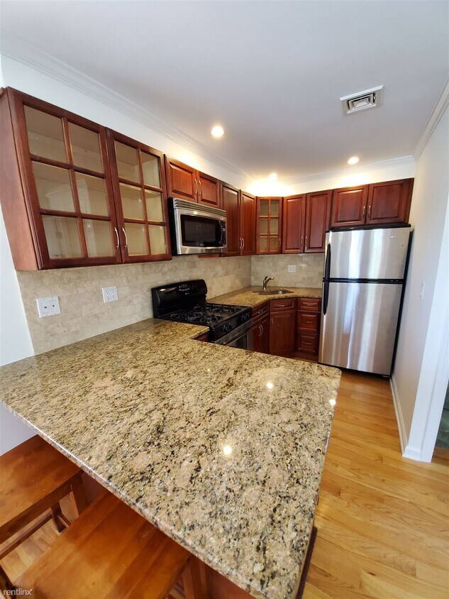 Primary Photo - 1 br, 1 bath Condo - 24 Kirkham Pl Apt 2