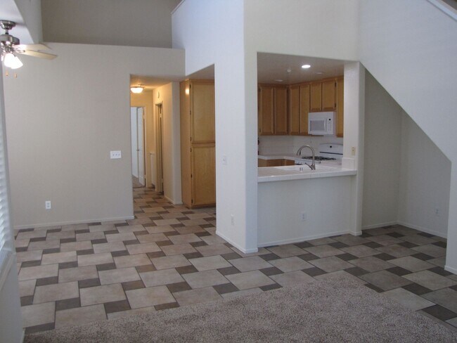 Foto del edificio - Beautifully upgraded condo in the fantasti...