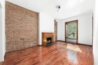 Building Photo - 145 W 80th St