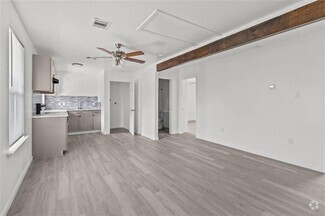 Building Photo - 316 20th St