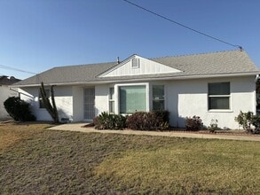 Building Photo - 4670 Riverside Dr
