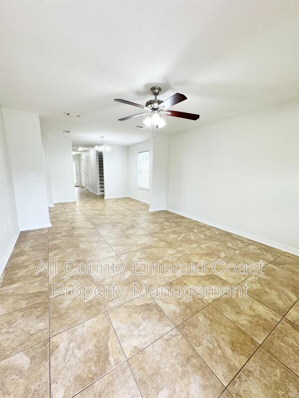 Building Photo - 293 Dahlquist Dr