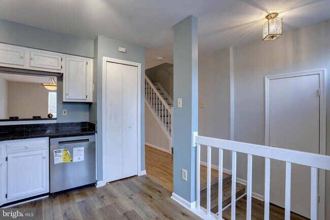 Foto del edificio - 9541 Clocktower Ln