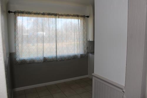 Foto del edificio - 860 N 6th E St