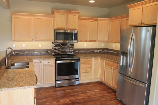 Building Photo - Price improvement!! - Southeast Boise Rent...
