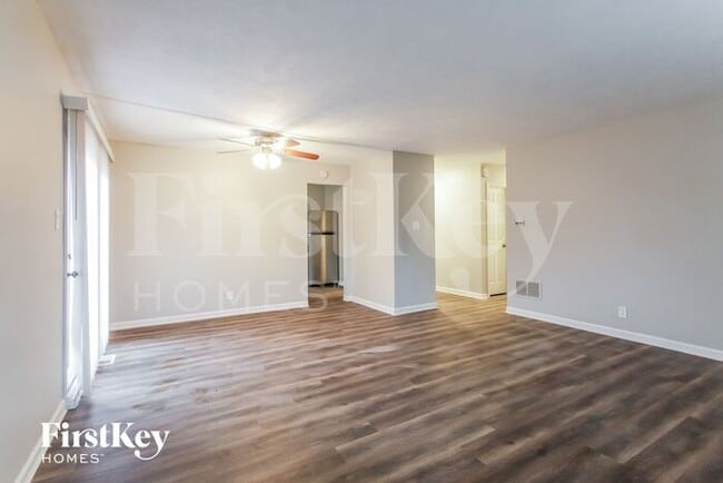 Building Photo - 3513 Monninger Dr