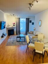 Building Photo - 15323 17A Av