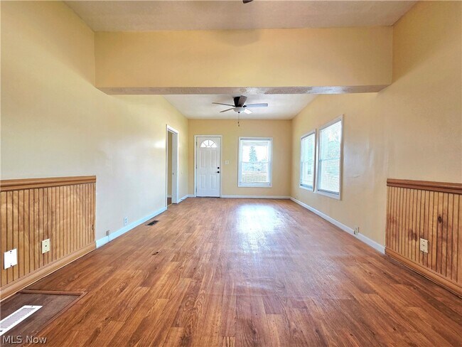 Foto del edificio - 110 Bell Ave