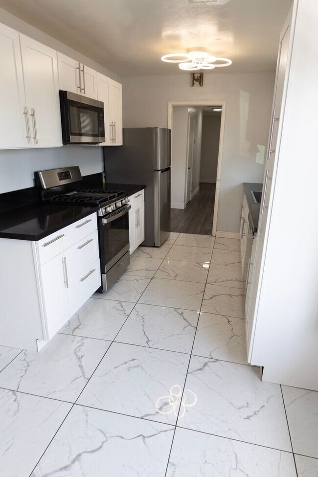 Foto del edificio - 5478 Mary Ln Dr