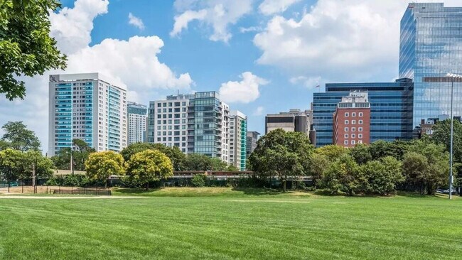 Building Photo - 4 Emerson Pl