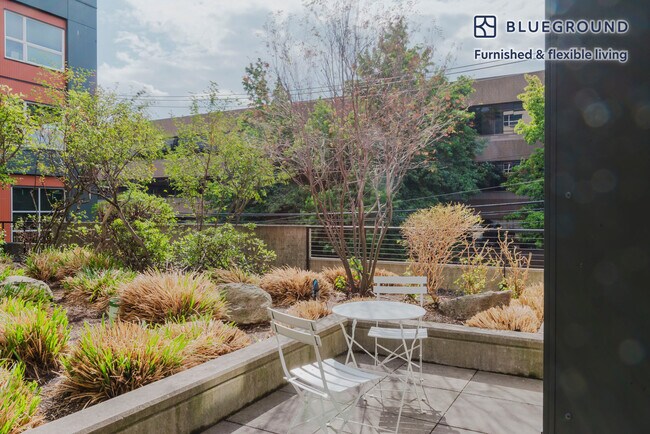 Foto del edificio - 330 3rd Ave W