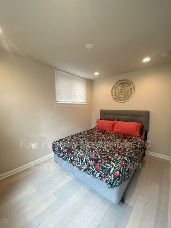 Foto del edificio - 208 Webster St NE