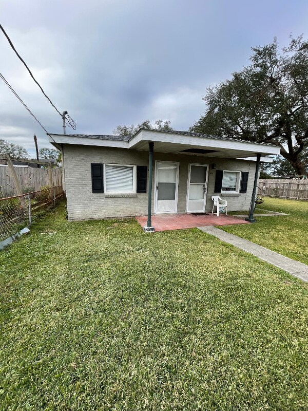 416 Bellview St Unit A, River Ridge, LA 70123 Room for Rent in River Ridge, LA
