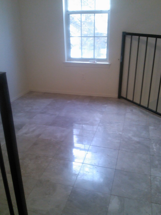 Foto del edificio - 13610 Lord Sterling Pl