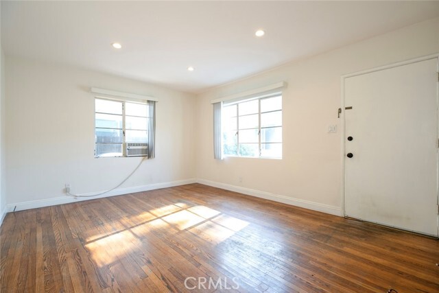 Building Photo - 347 W Dryden St
