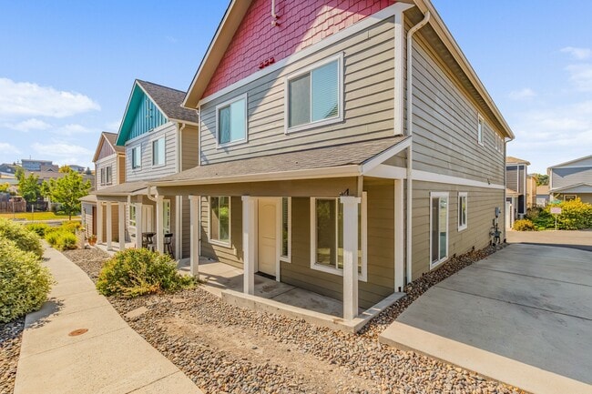 Building Photo - 1006 Pendulum Lane