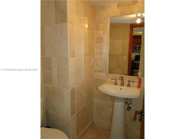 Building Photo - 2801 NE 183rd St