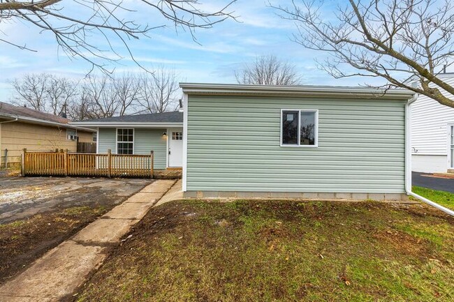 Building Photo - 3177 Bluefield Dr