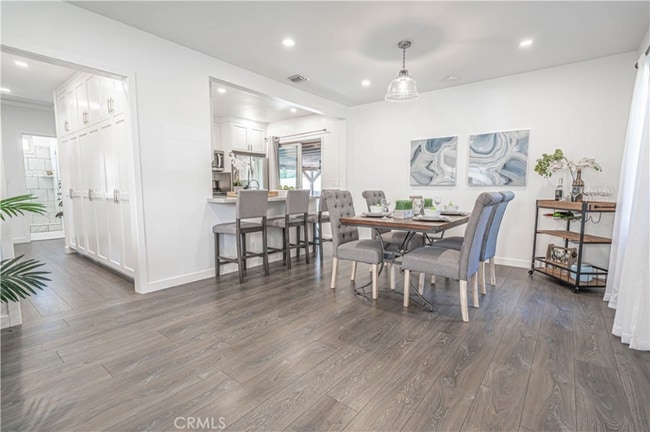 Building Photo - 3744 Los Olivos Ln