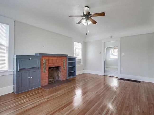 Building Photo - 3670 Florida St