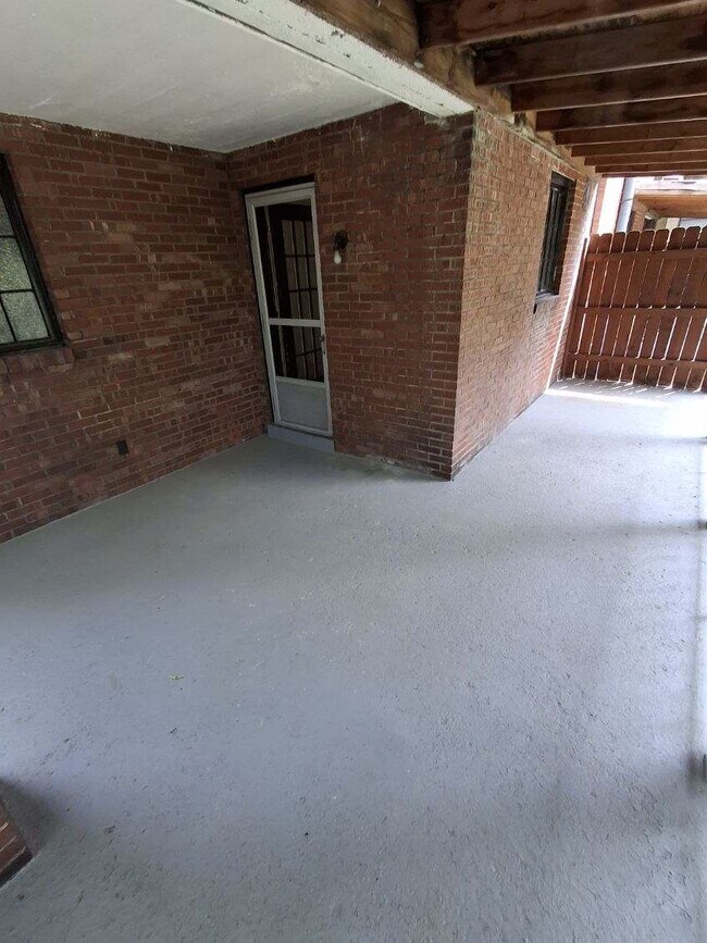 Foto del edificio - 611 Tingley Ave
