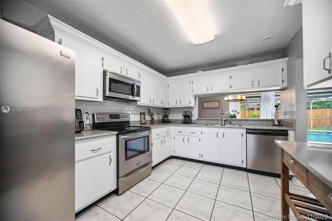 Building Photo - 9539 Wyoming Ct
