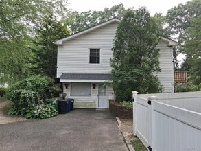 Building Photo - 36 Wedgewood Dr