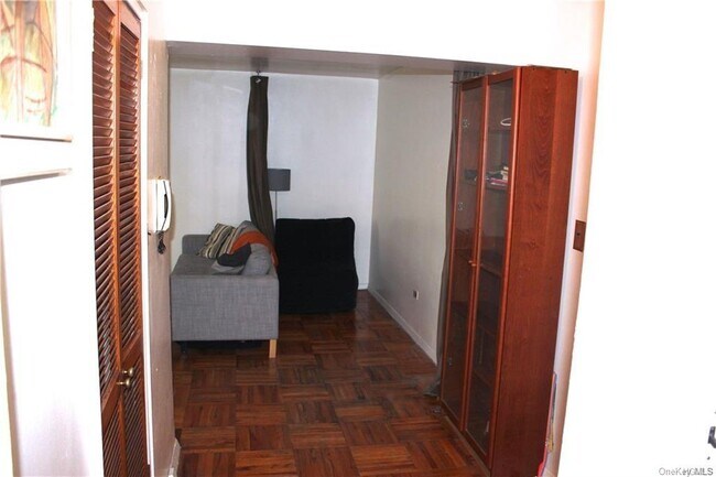 Foto del edificio - 2165 Matthews Ave
