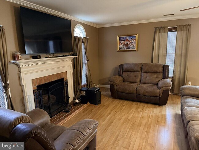 Foto del edificio - 105 Huckleberry Dr