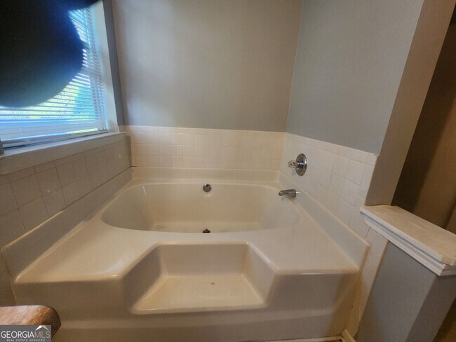 Foto del edificio - 5748 Wellborn Creek Dr