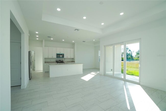 Building Photo - 52 Brig Cir E