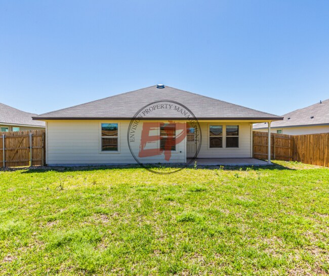 Foto del edificio - 7113 Llano Dr