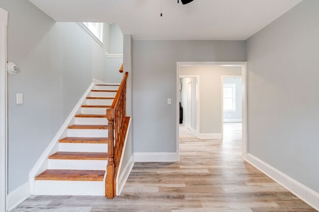 Building Photo - 3401 W Rogers Ave