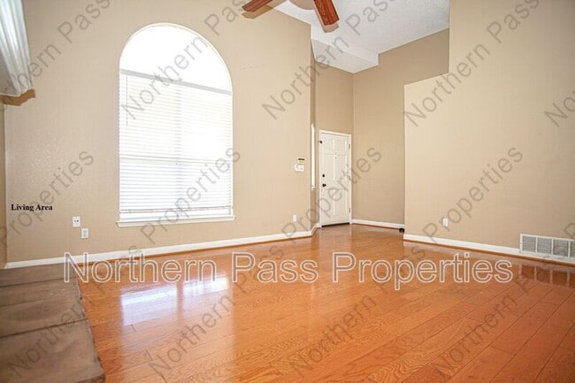 Building Photo - 1316 Desierto Azul Dr