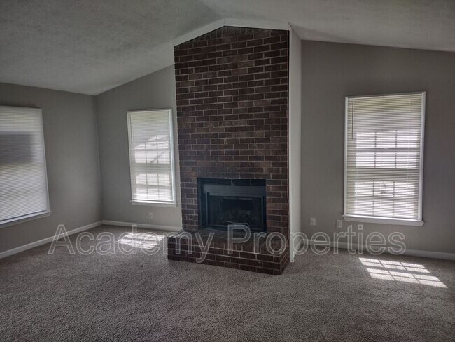 Foto del edificio - 613 Morton Ct