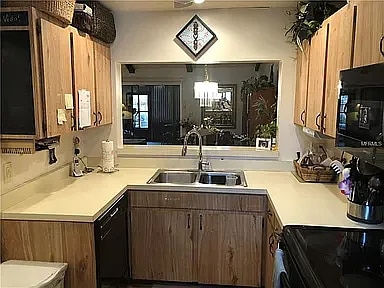 Building Photo - 2337 Inagua Way