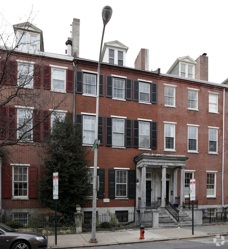 Building Photo - 916 Spruce St