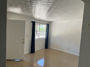 Building Photo - 131 N Palomas Ave