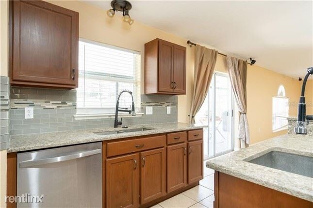 Building Photo - 4 br, 2 bath House - 550 Nutmeg Ct
