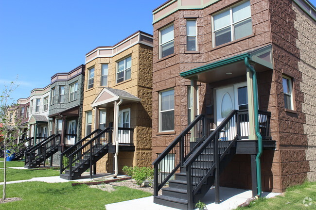 Building Photo - Des Moines Greystone Homes