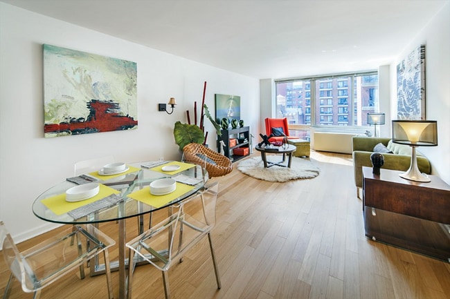 Building Photo - 240 East 86th St
